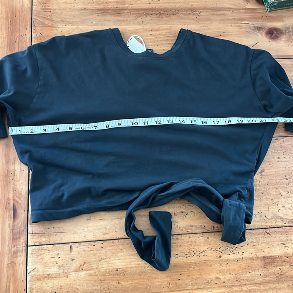 COPY - Universal Threads open lower back top size M - Picture 6 of 8